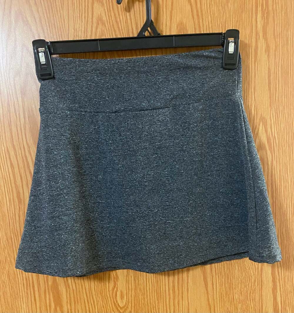 daisy fuentes fit Charcoal Gray Athleisure Tennis Skort Skirt Size S